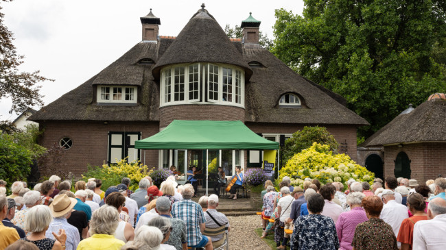 Prachtige muziek in een Engelse landschapstuin in Beekbergen